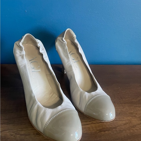 Womens AGL Vero Cuoio Beige Leather Pump with Cap Toe EU Size 39 - Picture 3 of 7